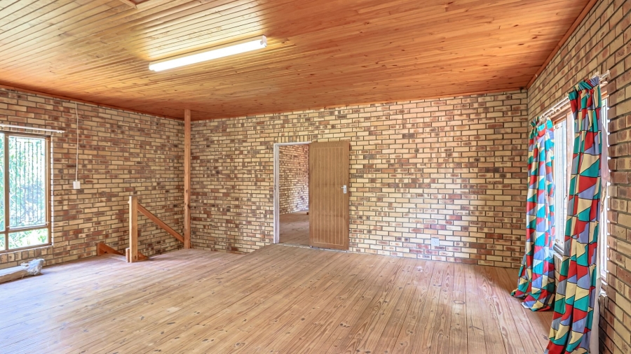 4 Bedroom Property for Sale in Waagfontein North West